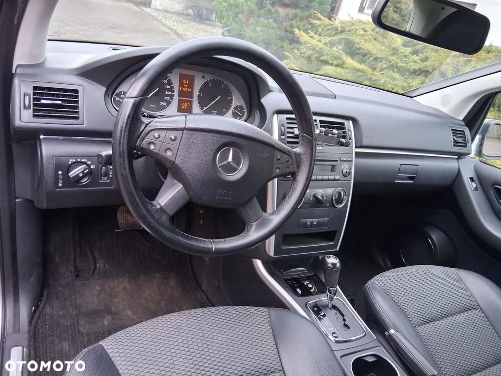 Mercedes-Benz Klasa B 180 CDI DPF Autotronic - 18