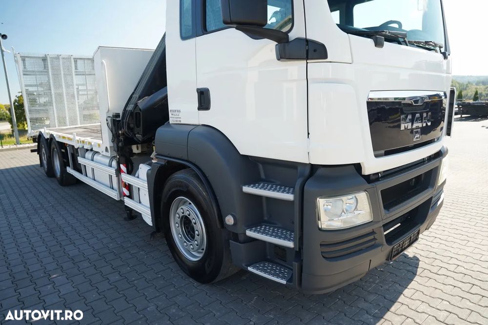 MAN TGS 26.360 / 6x2 / PLATFORMĂ / MACARA HIAB 166 B-3 / CAPACITATE MAX. DE RIDICARE: 5.200 KG / RAZĂ MAX. DE ACȚIUNE: 10,3 M / TROLIU / RAMPE HIDRAULICE / ROTATOR / TELECOMANDĂ - 15