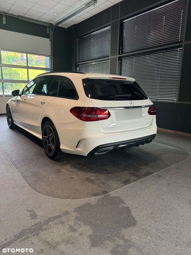 Mercedes-Benz Klasa C 220 d 4MATIC 9G-TRONIC - 2