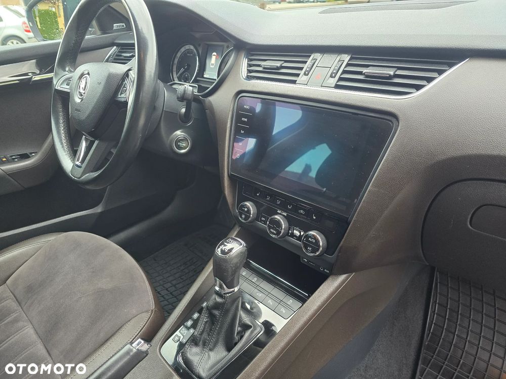 Skoda Octavia 2.0 TDI 4x4 DSG L&K - 19