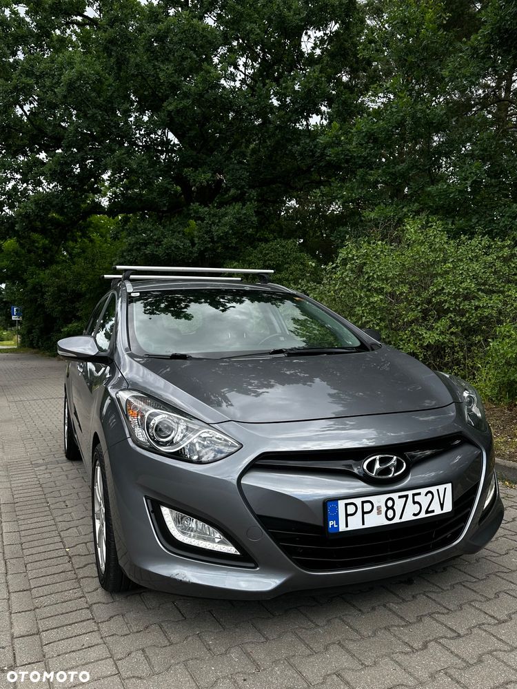 Hyundai i30 i30cw 1.4 CRDi Advantage - 3