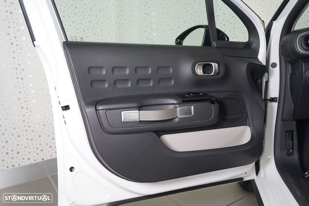 Citroën C3 1.2 PureTech Shine - 18