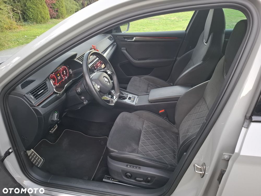 Skoda Superb 2.0 TDI SCR 4x4 Sportline DSG - 5