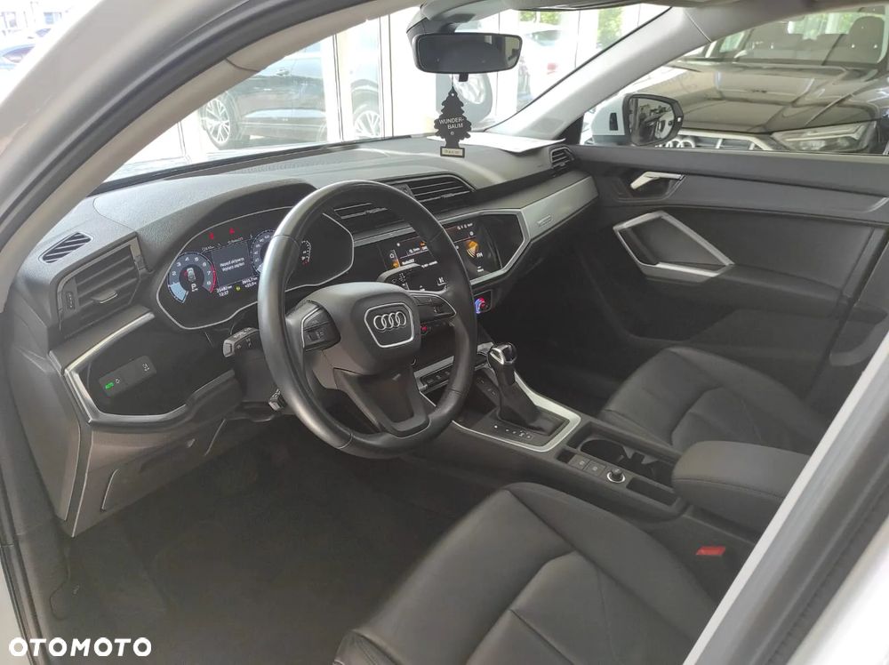 Audi Q3 Sportback - 13