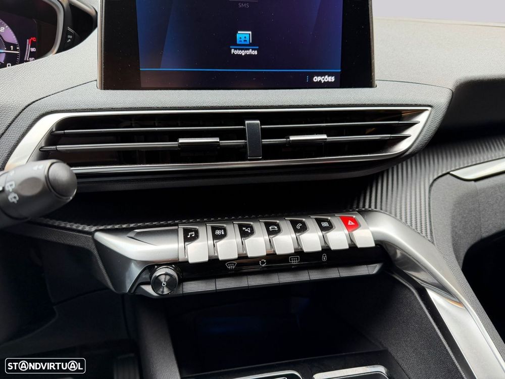 Peugeot 3008 - 23