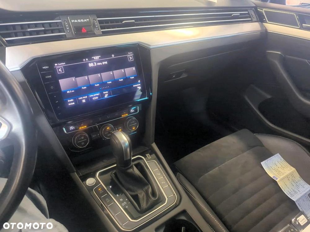 Volkswagen Passat 2.0 TSI Elegance DSG - 12
