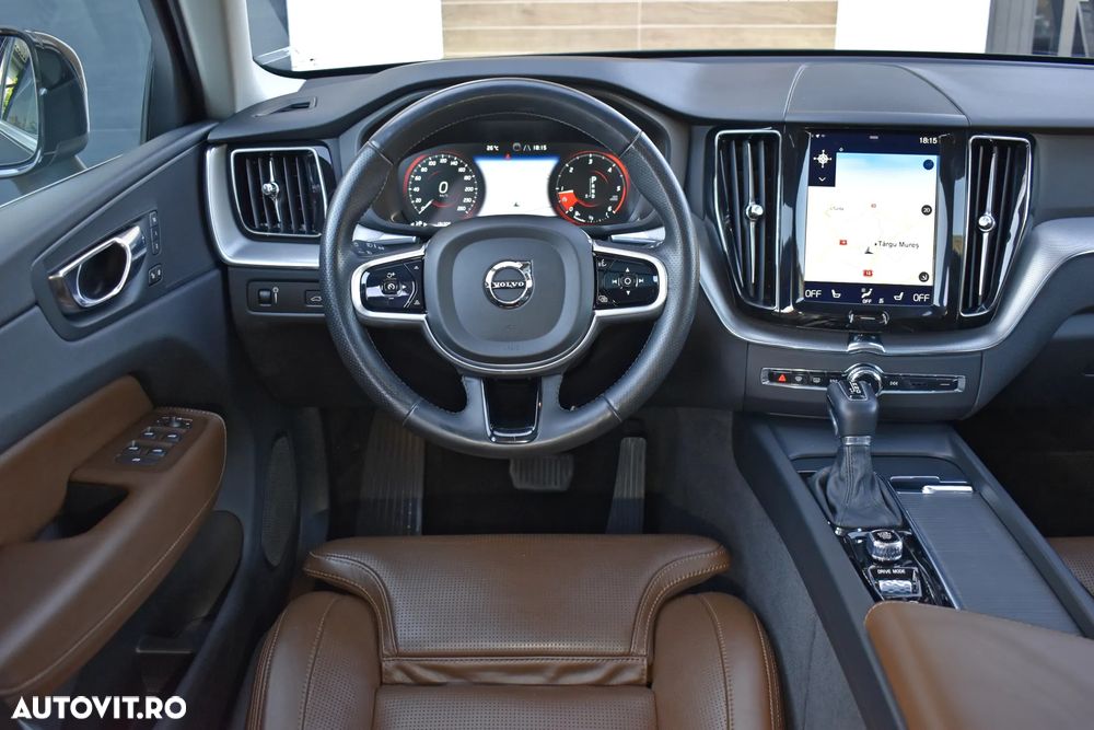 Volvo XC 60 D5 AWD Geartronic Inscription - 6