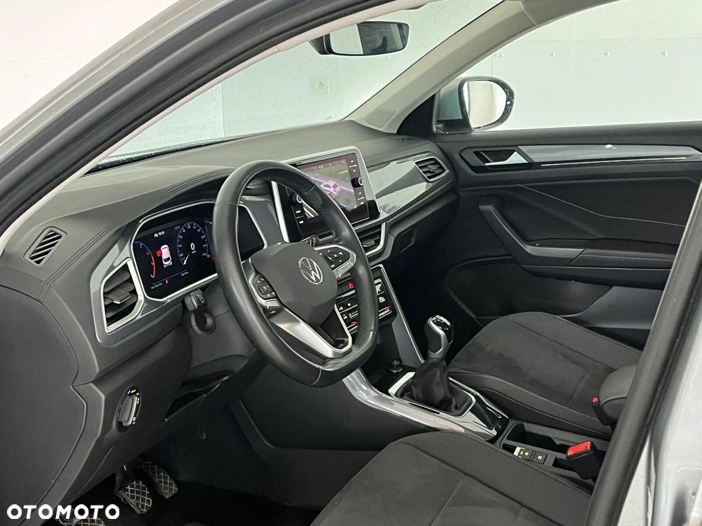 Volkswagen T-Roc - 13