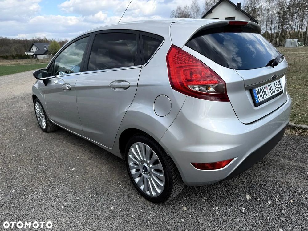 Ford Fiesta 1.4 Champions Edition - 8