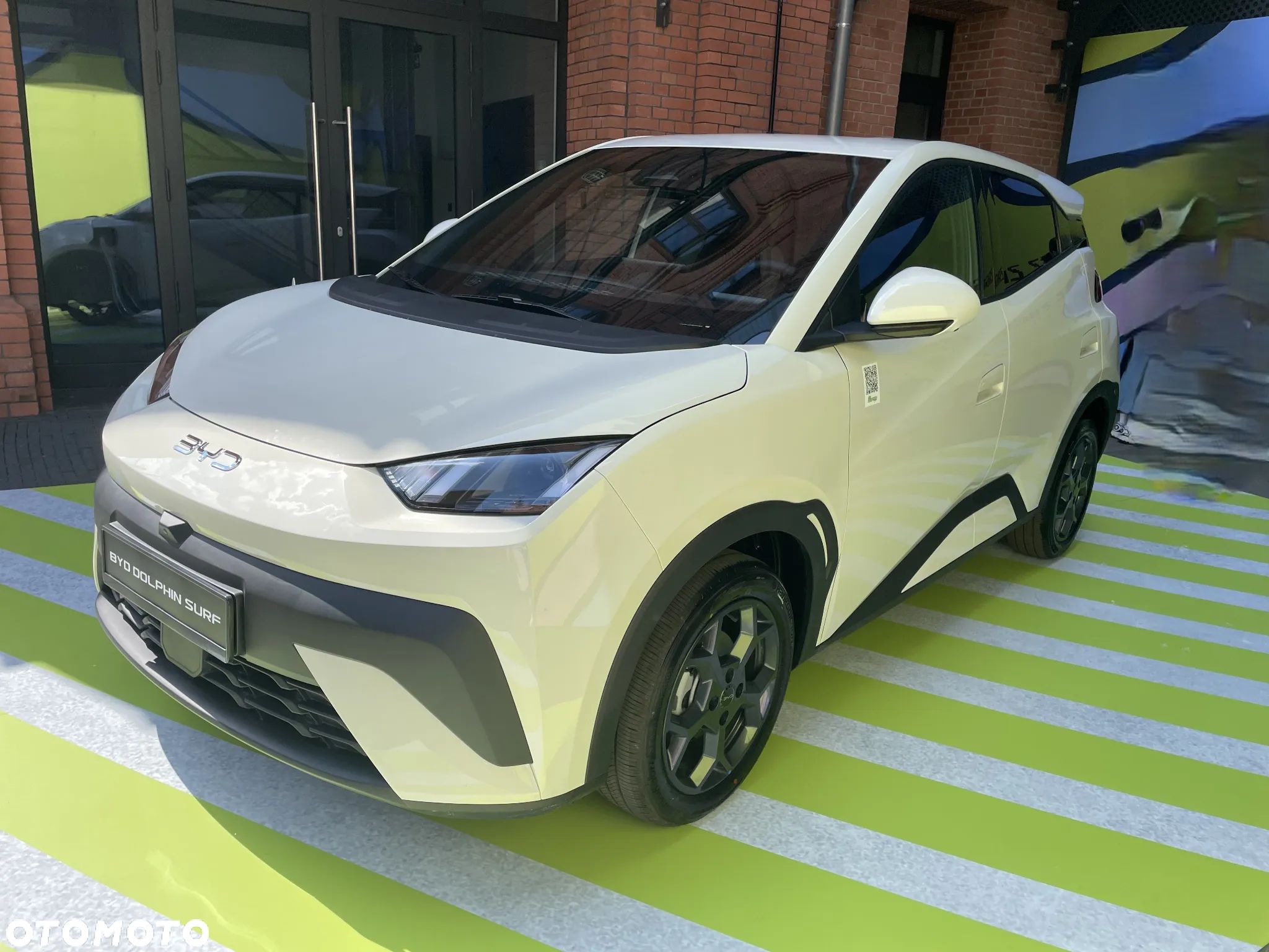 BYD Dolphin - 1