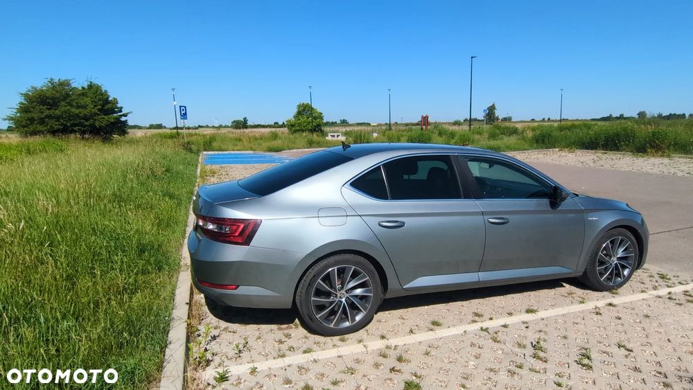 Skoda Superb 2.0 TDI L&K DSG - 7