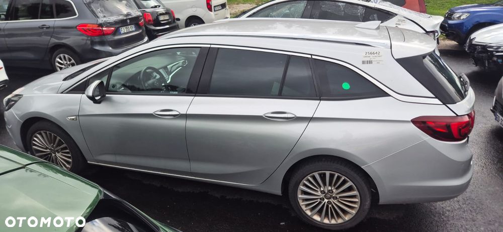 Opel Astra 1.6 CDTI Dynamic - 4