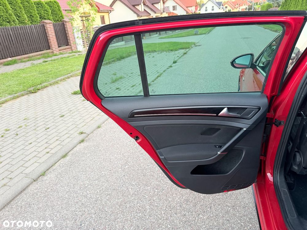 Volkswagen Golf - 9