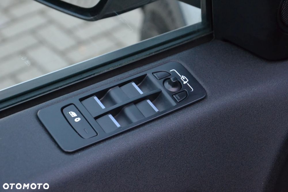 Land Rover Discovery Sport - 18