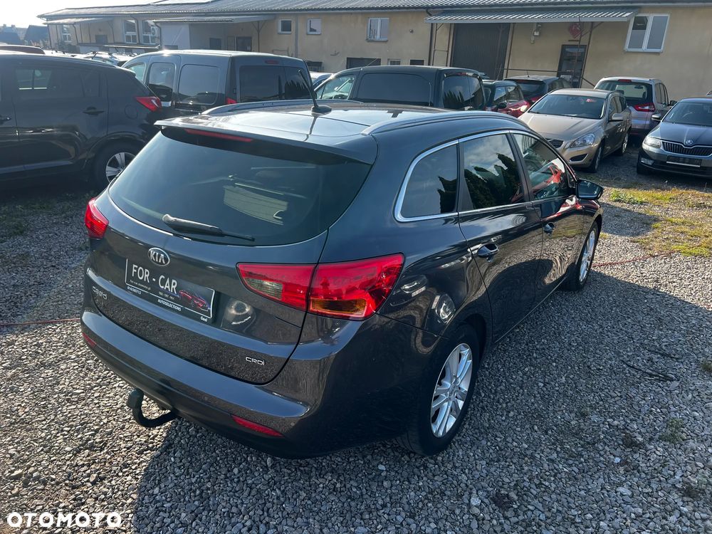 Kia Ceed - 4