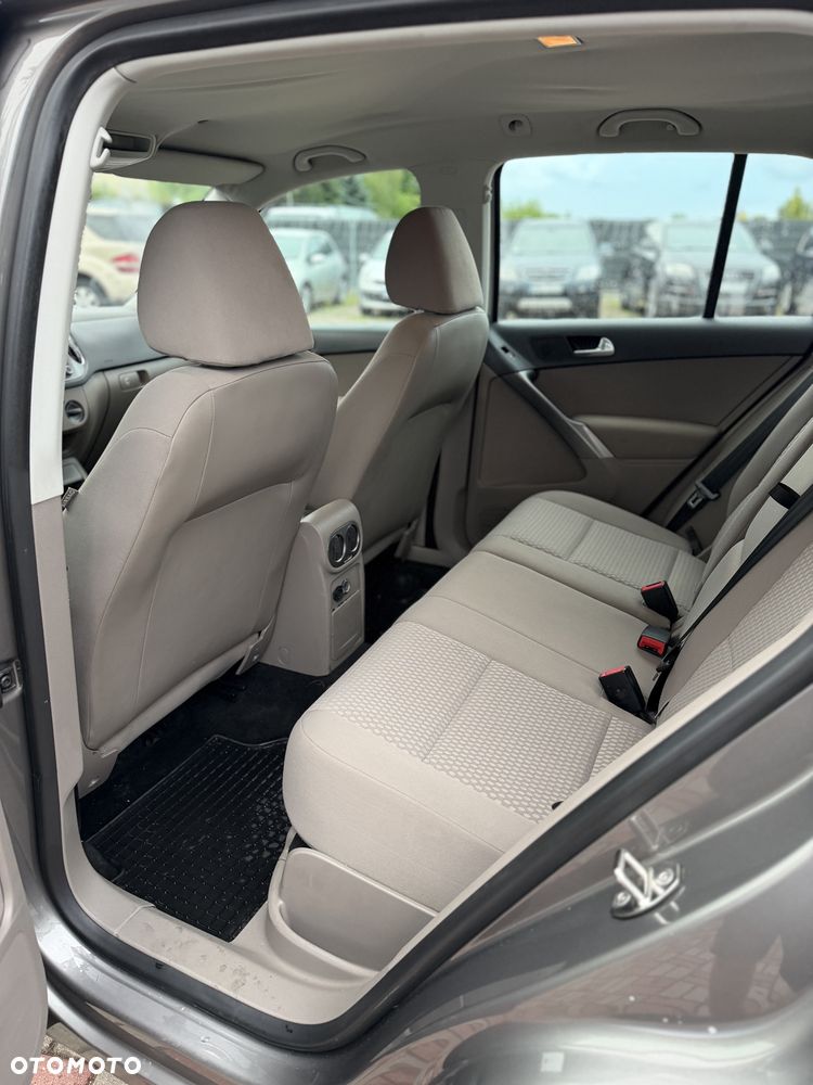 Volkswagen Tiguan - 8