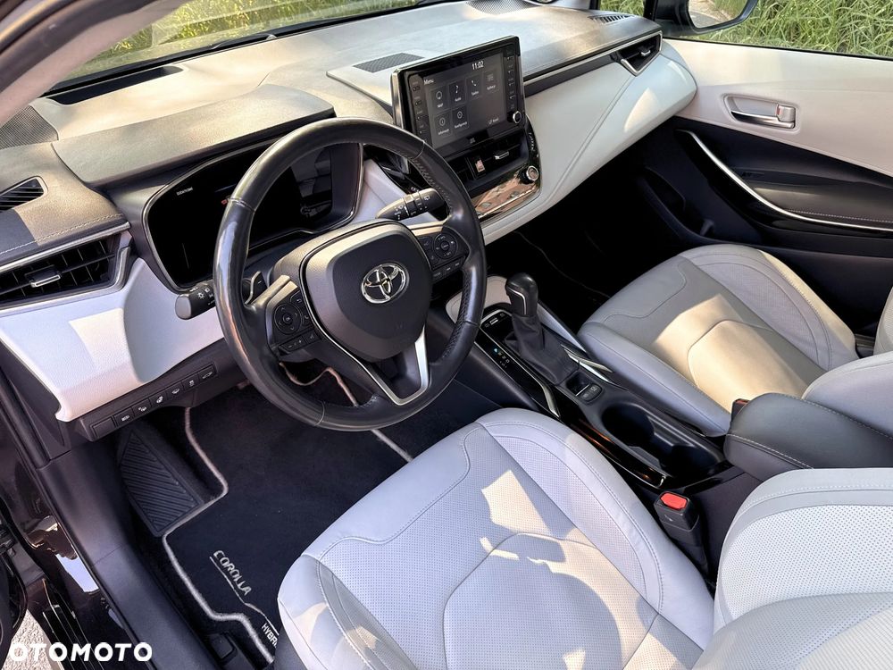 Toyota Corolla - 12