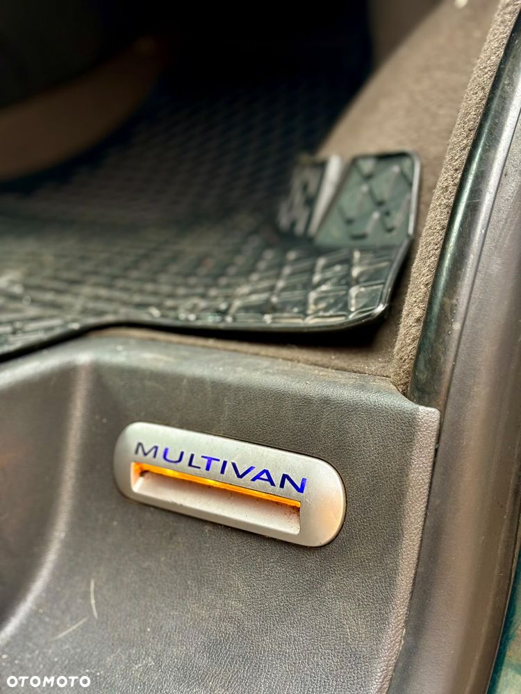 Volkswagen Multivan - 14