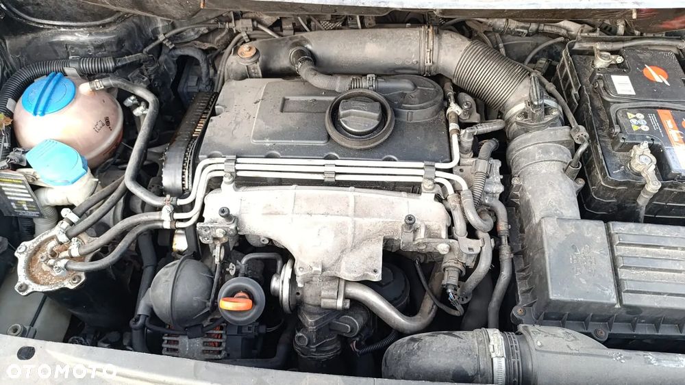 35566 volkswagen touran 2.0 BKD 140 km na części skrzynia GNE lakier LC9Z - 2