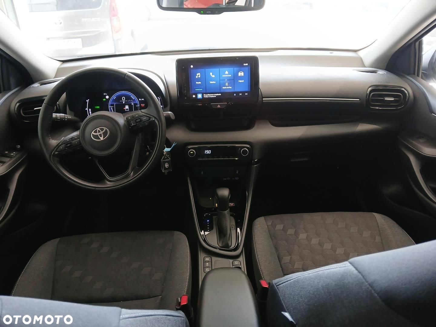 Toyota Yaris - 12