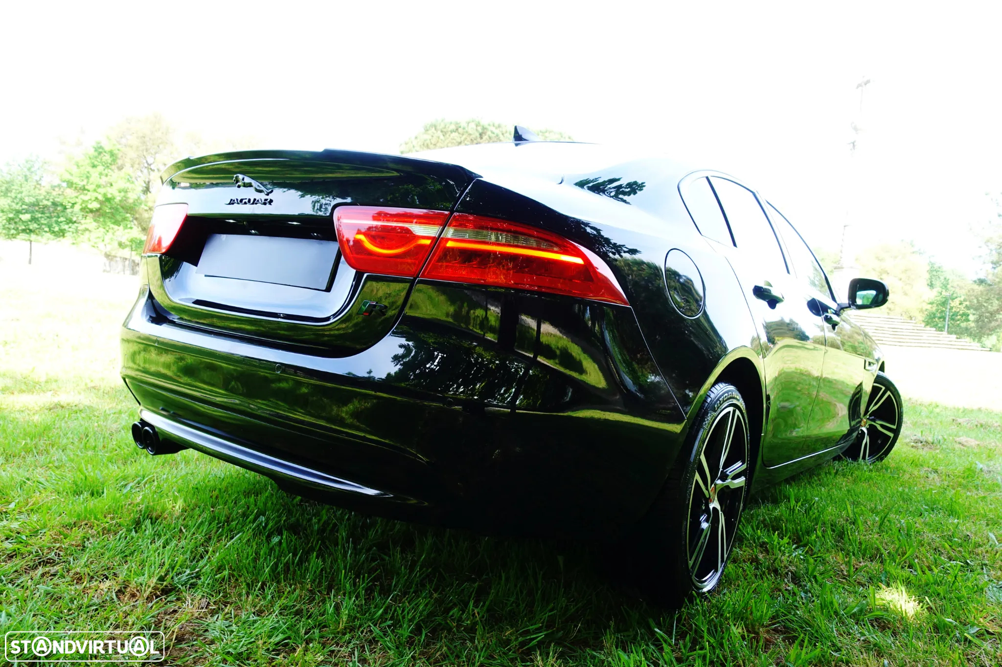 Jaguar XE 2.0 D R-Sport Aut. - 5