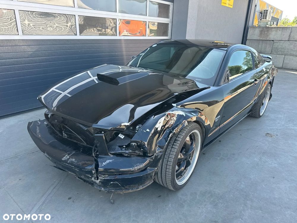 Ford Mustang - 5
