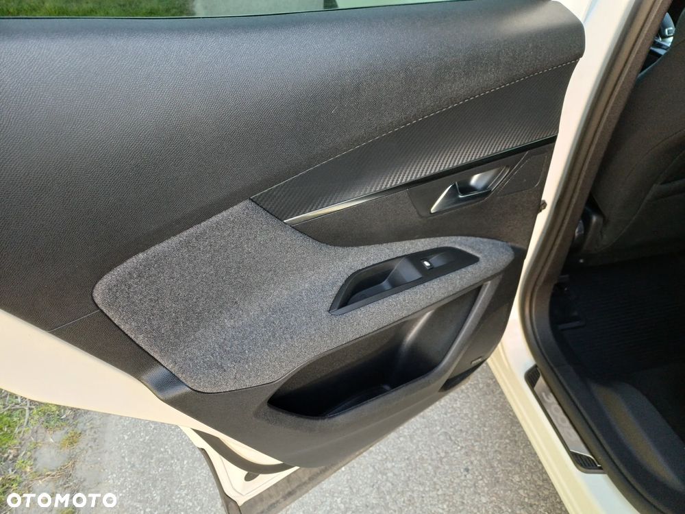 Peugeot 3008 BlueHDi 130 Stop & Start EAT8 Allure - 14