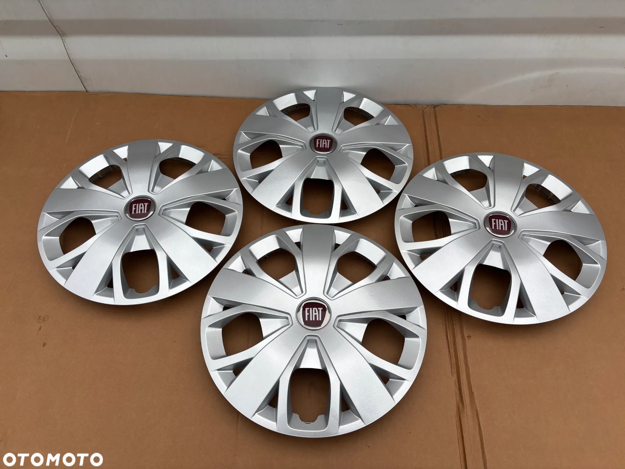 Nowe Oryginalne Kołpaki Fiat Ducato 16" 16 4 Sztuki Komplet 1393306080 1393305060 - 1