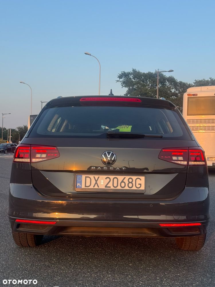 Volkswagen Passat 2.0 TDI (BlueMotion Technology) DSG Trendline - 11