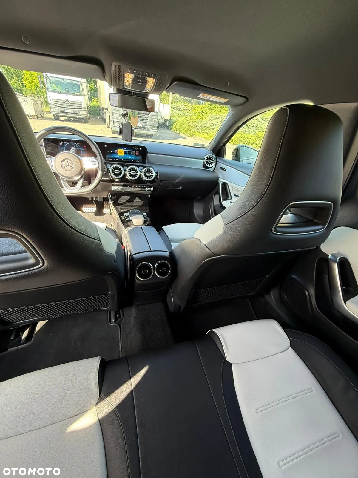 Mercedes-Benz Klasa A 180 AMG Line 7G-DCT - 17
