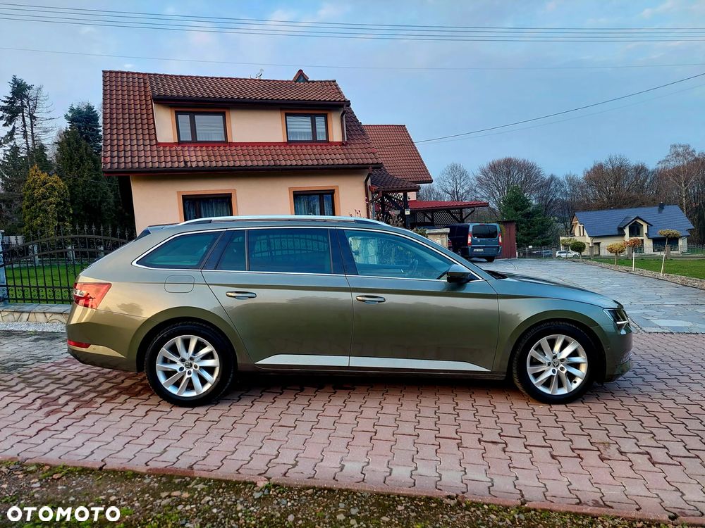 Skoda Superb 2.0 TDI 4x4 DSG Premium Edition - 14