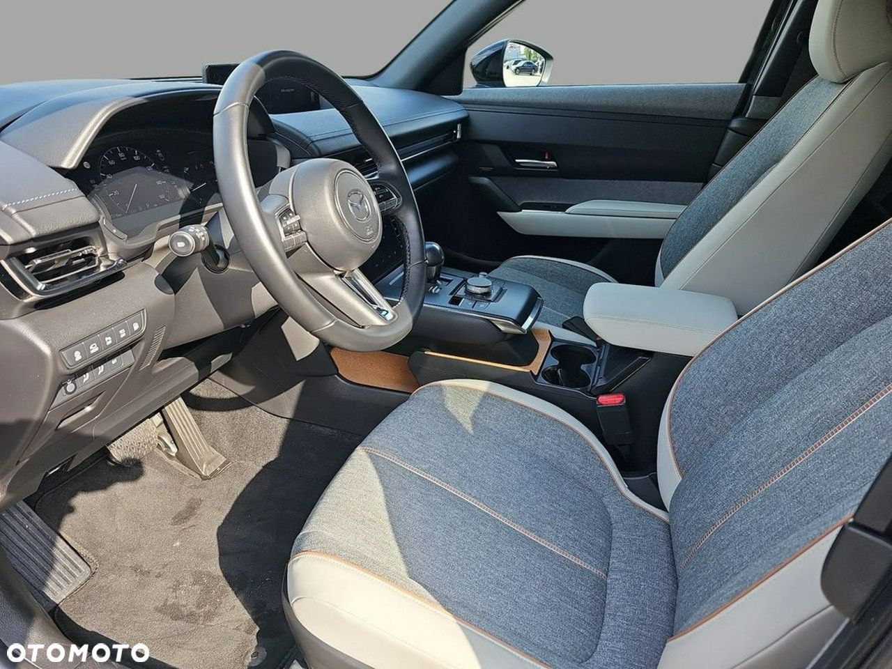 Mazda MX-30 R-EV PHEV Makoto - 12