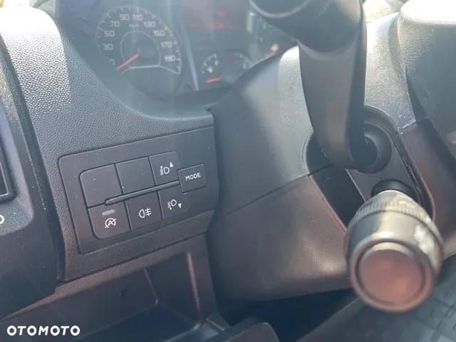Peugeot Boxer 7-os. brygadówka doka L2H2 klima - 18