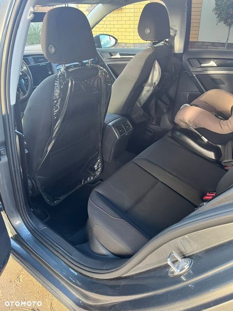 Volkswagen Golf - 11