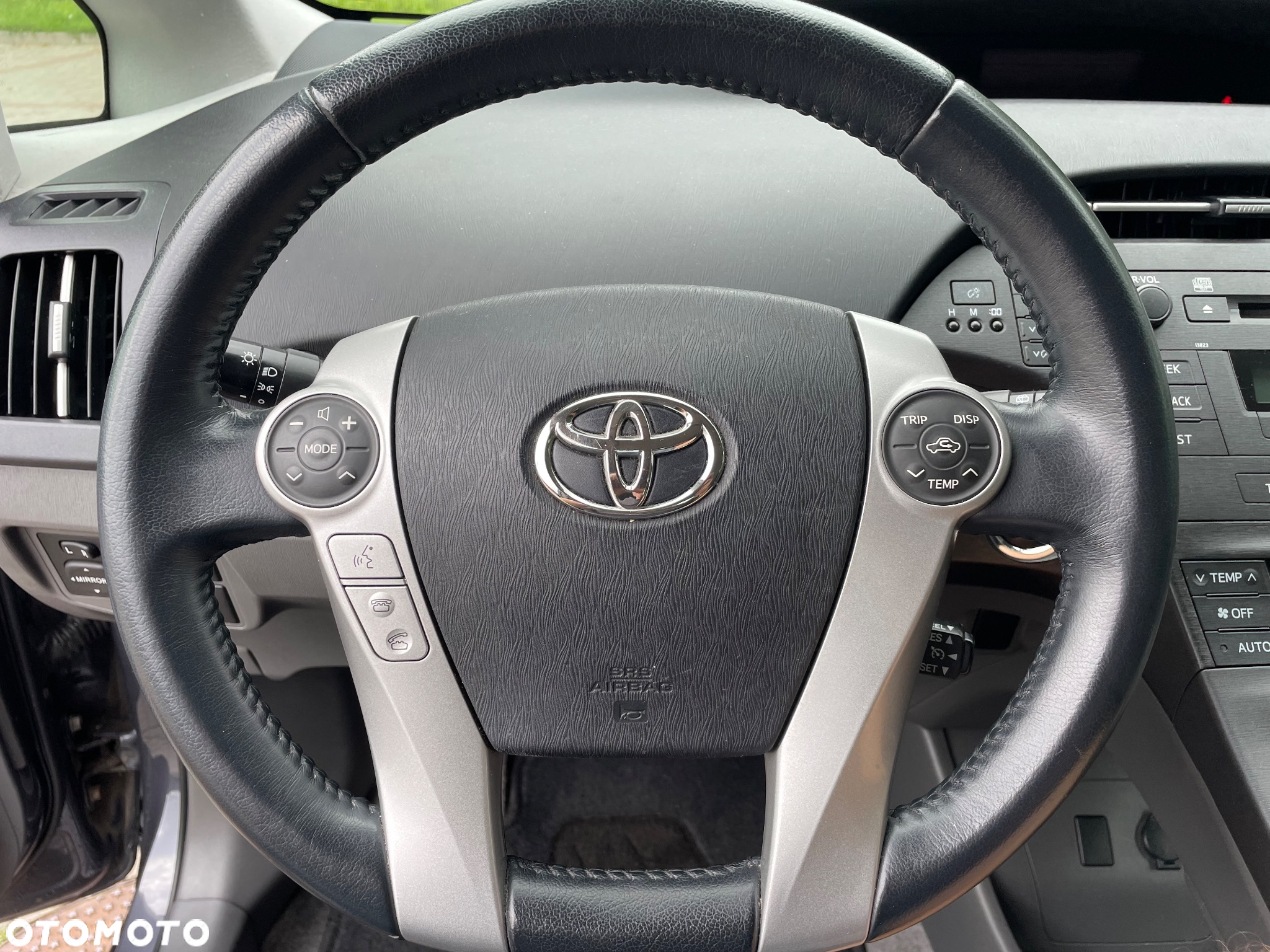 Toyota Prius (Hybrid) Comfort - 11