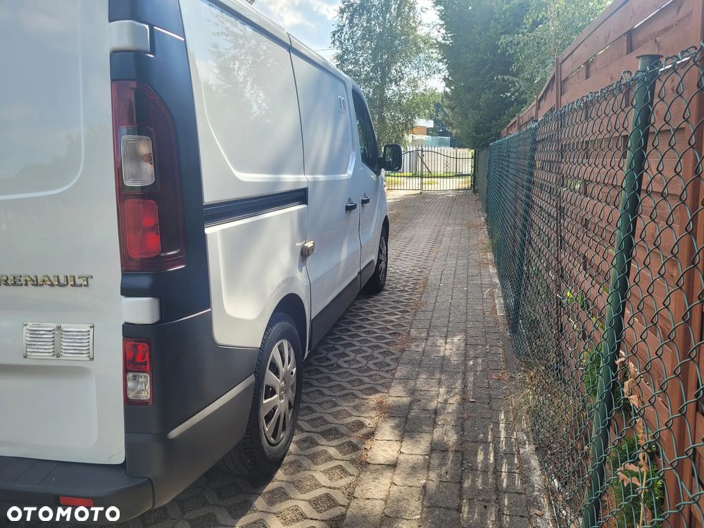 Renault TRAFIKA - 5