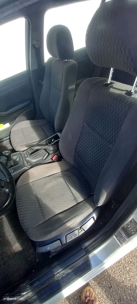 BMW 320 d Touring - 6