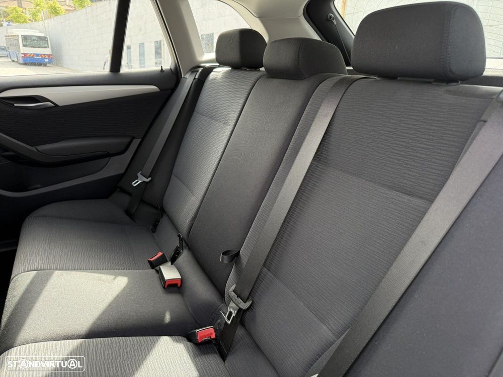 BMW X1 18 d sDrive - 15