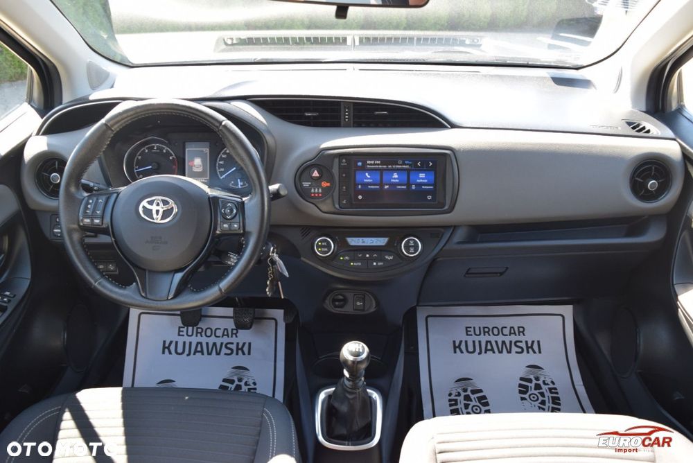 Toyota Yaris 1.5 Premium - 13