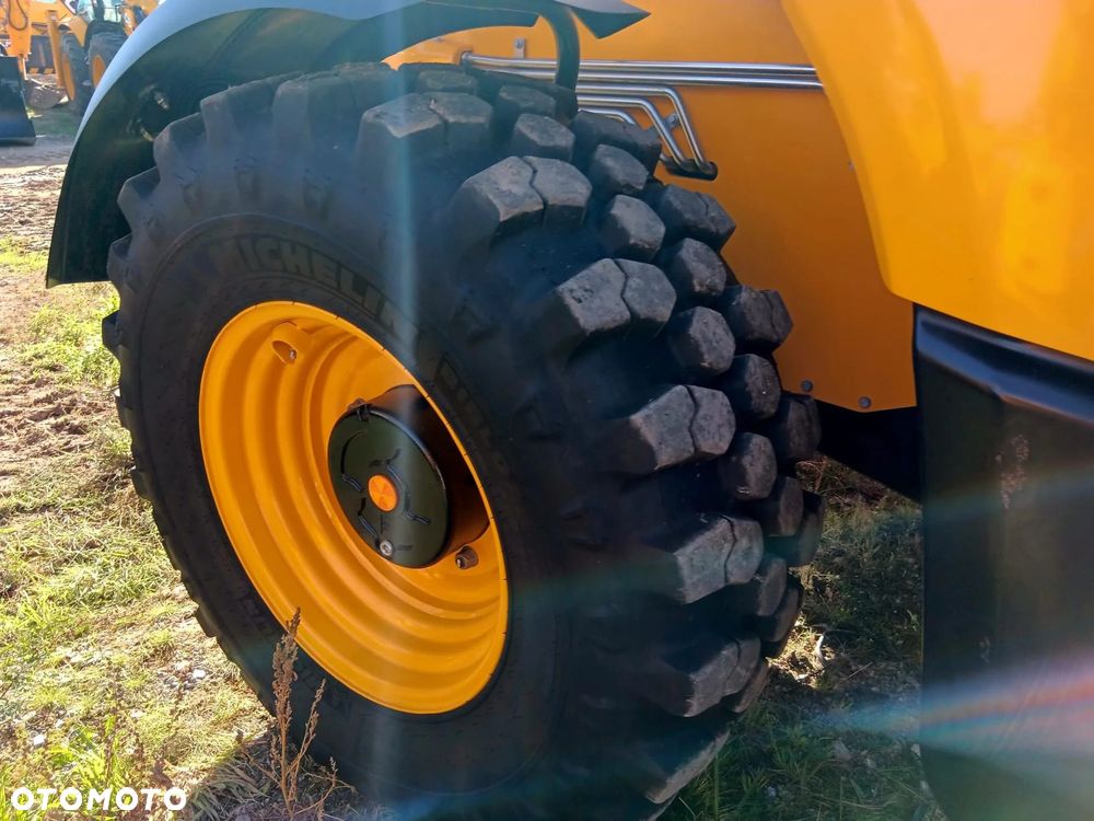 JCB 542-70 Agri Xtra - 5