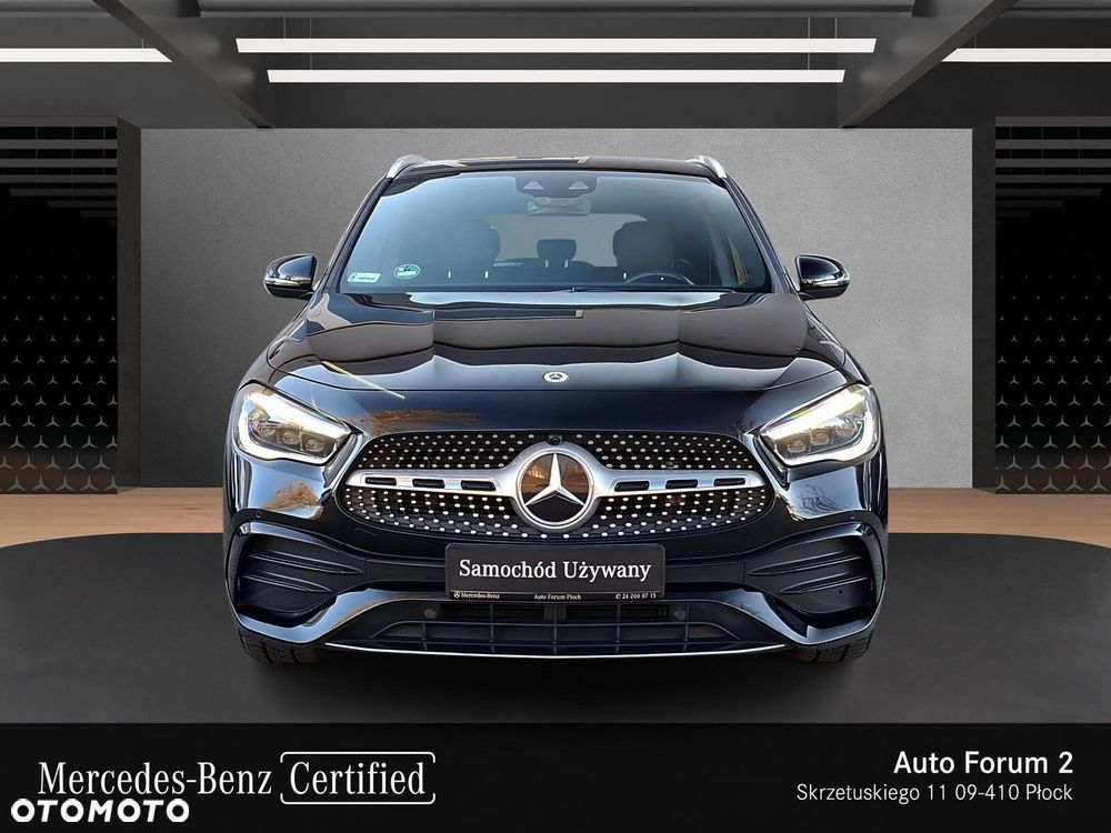 Mercedes-Benz GLA - 8