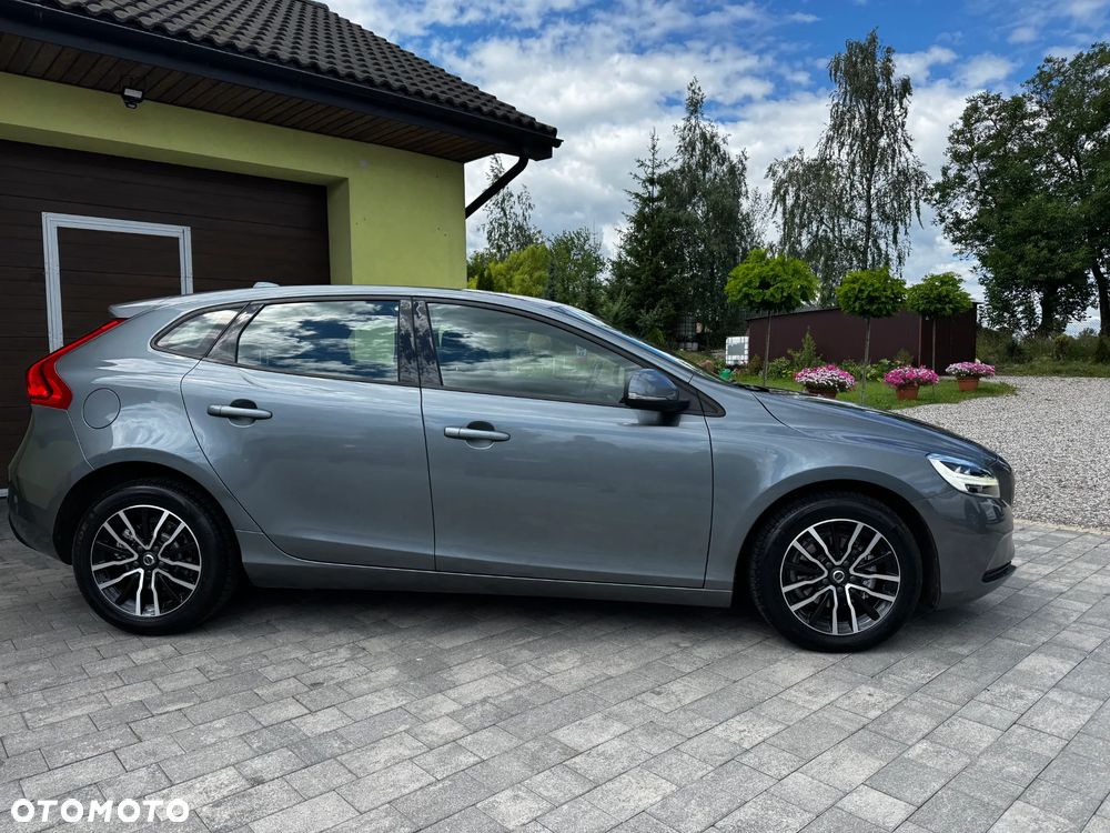 Volvo V40 D2 Momentum - 4