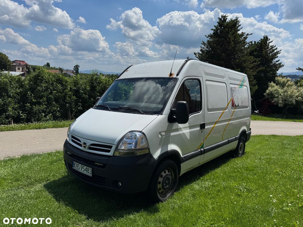 Nissan Interstar - 1
