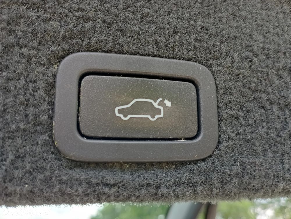 Volvo XC 60 D3 Geartronic Ocean Race - 32