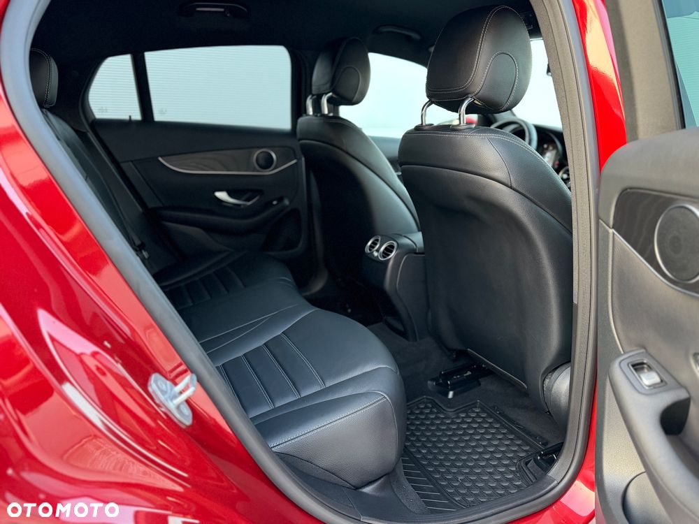 Mercedes-Benz GLC 250 4Matic 9G-TRONIC Exclusive - 23