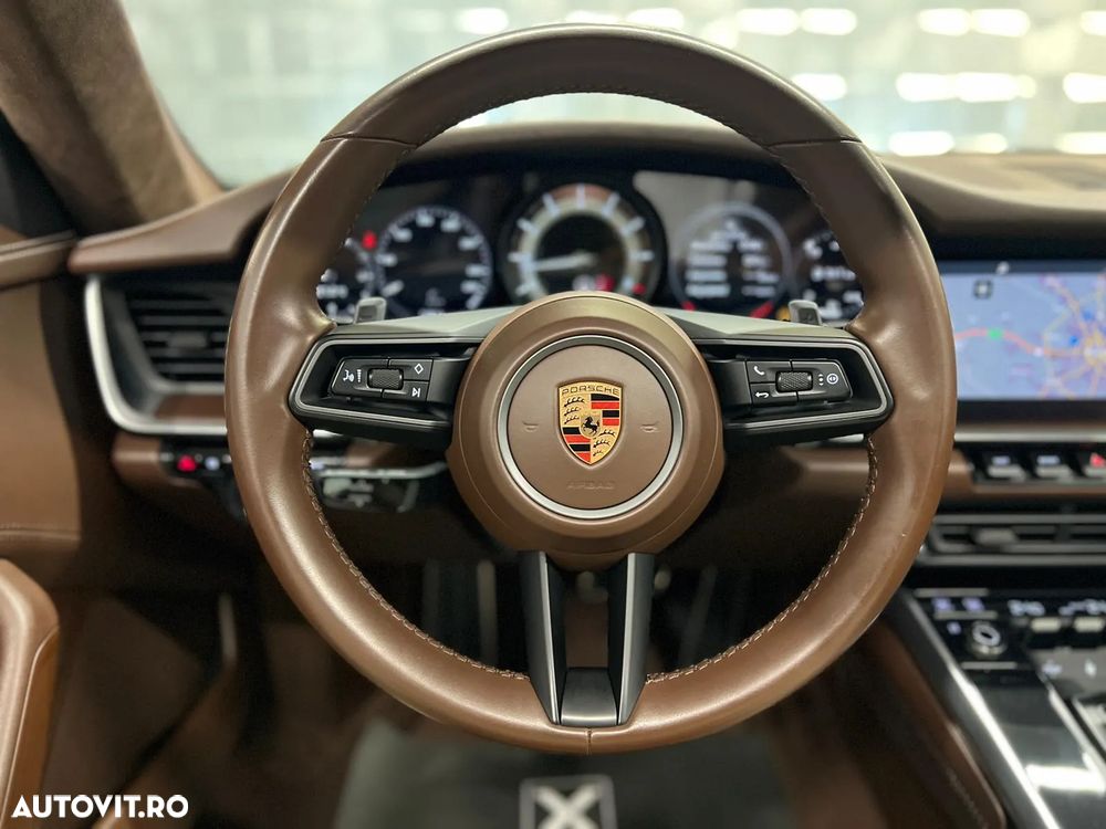 Porsche 911 Carrera 4S PDK - 18