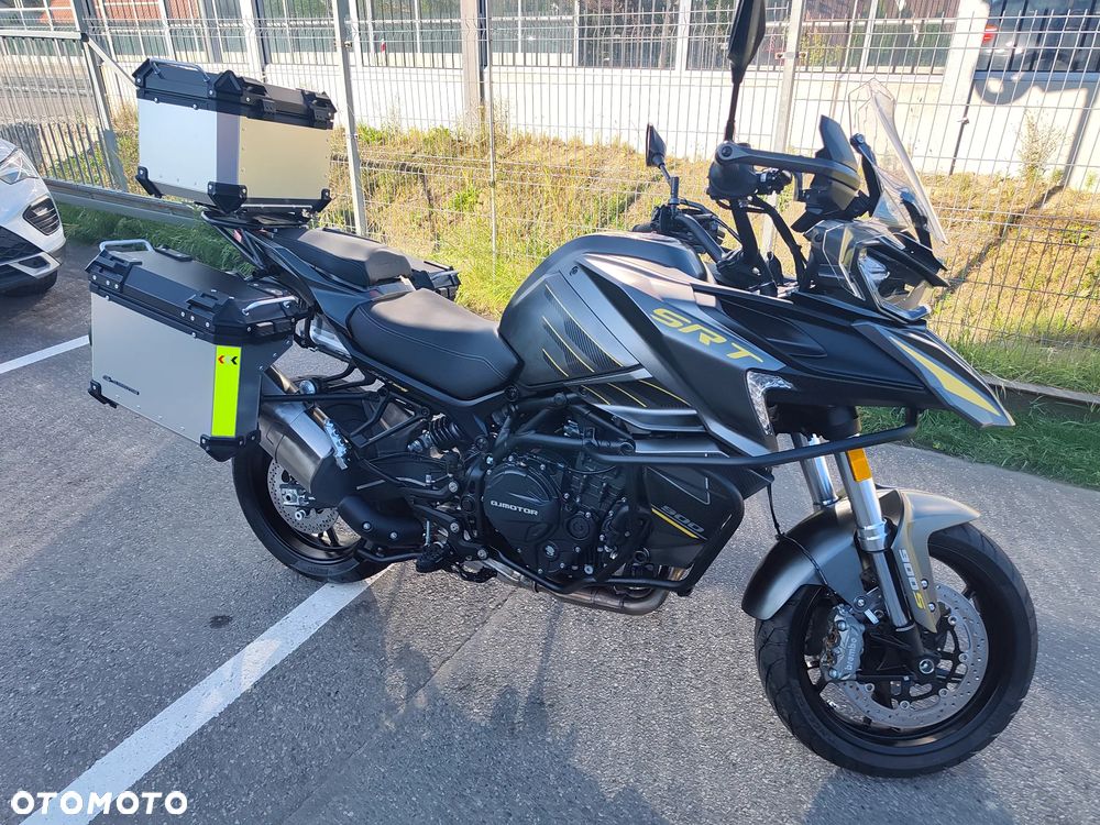 QJMOTOR SRT900S - 4