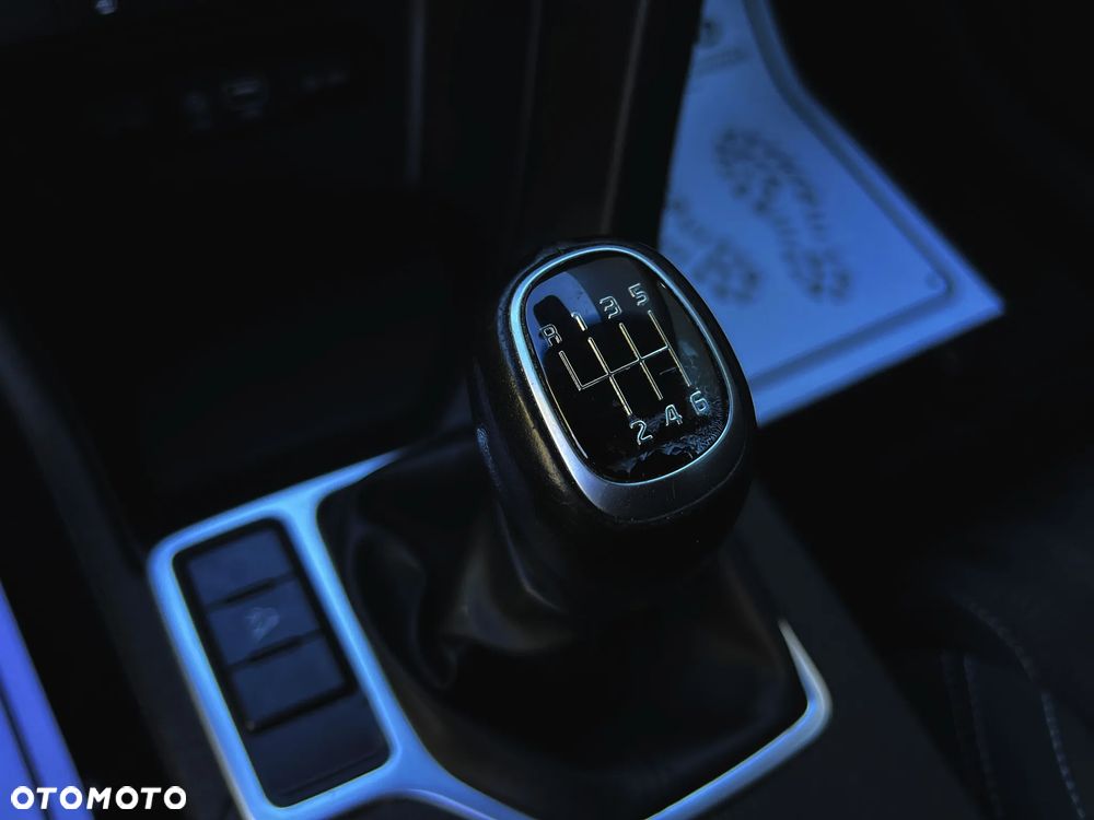 Kia Sportage 2,0 CRDI 2WD ISG Spirit - 31