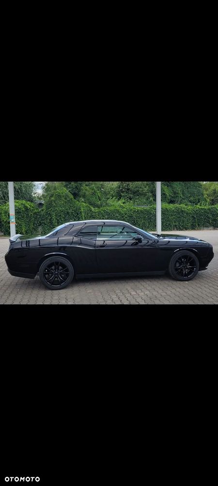 Dodge Challenger - 4