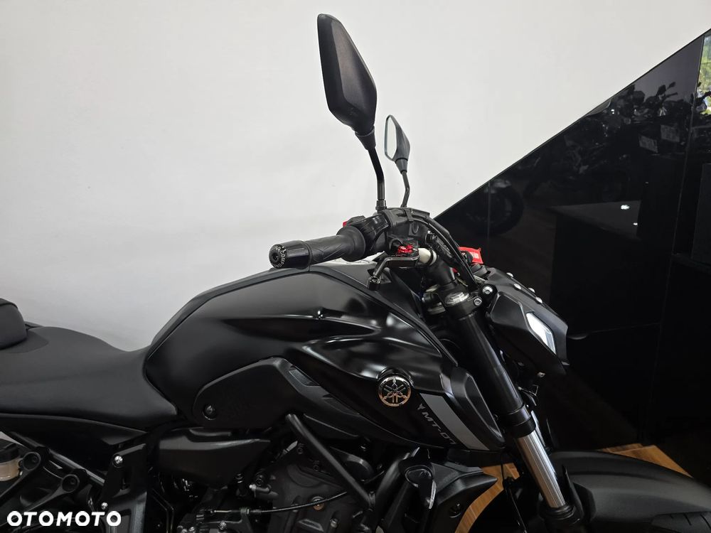 Yamaha MT - 33
